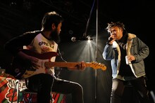 サイプレス上野とロベルト吉野（撮影：中島たくみ）