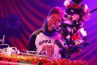 ロベルト吉野（撮影：中島たくみ）