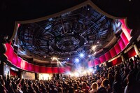 ASH DA HERO「ASH DA HERO 2nd Anniversary Live BABIES NIGHT 2017 powered by SKIYAKI TICKET」の様子。（撮影：進藤景太）