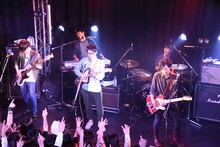 モノブライトTOUR2017「monobright × MONOBRIGHT × モノブライト 2007-2017」最終公演の様子。