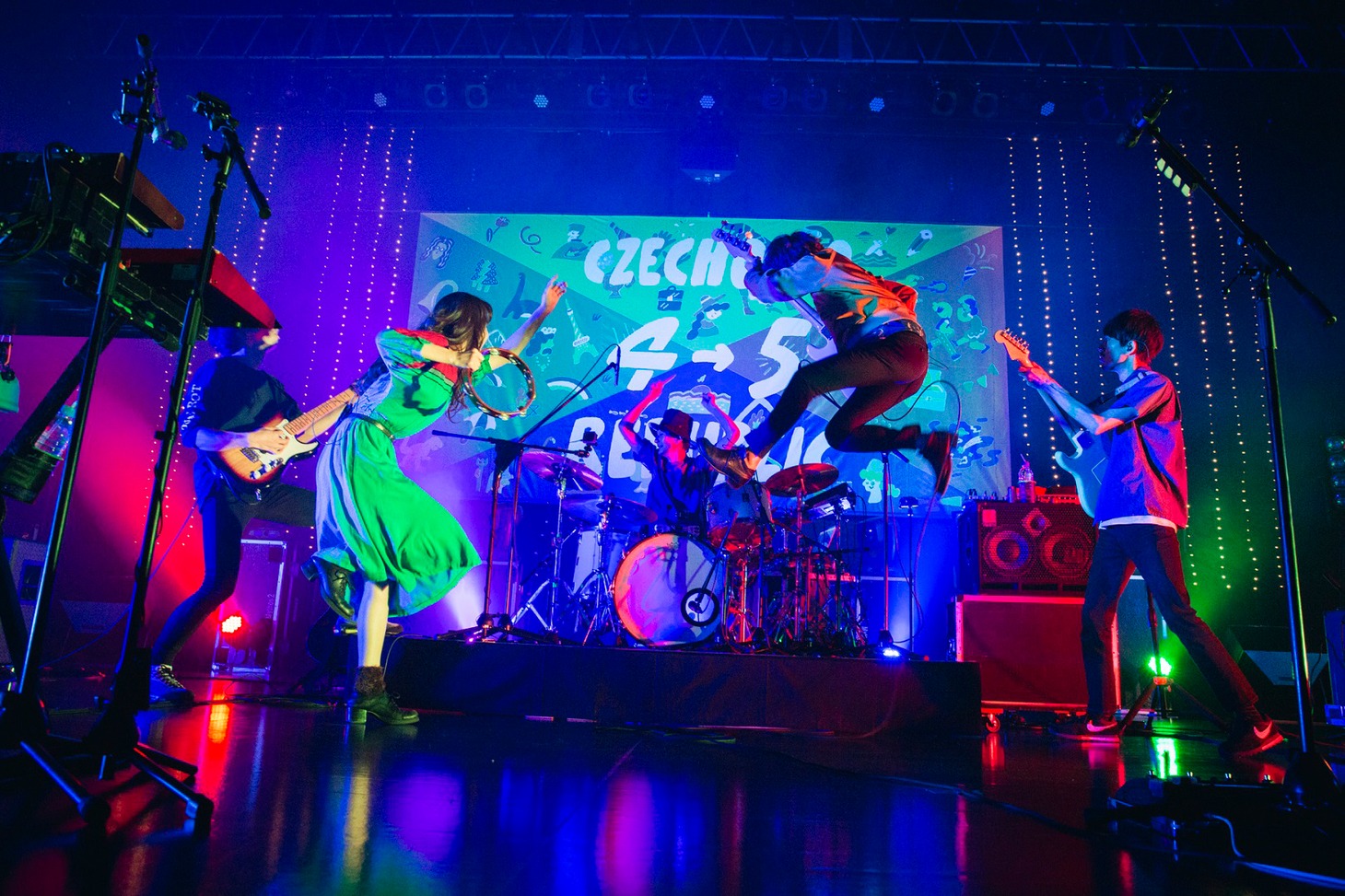 「リリースツアーじゃないツアー」ファイナル公演の様子。（撮影：山川哲矢）