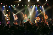 「JOYSOUND presents 妄想キャリブレーション 47都道府県ツアー ~大声出そうぜ。MOSO MAX~ supported by 楽天チケット」大阪・OSAKA MUSE公演の様子。(撮影:田浦ボン)