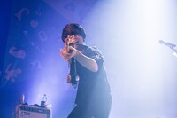 砂川一黄（G）（撮影：山川哲矢）