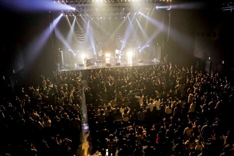 「石崎ひゅーい TOUR 2017『鬼退治』」の様子。 （Photo by HAJIME KAMIIISAKA）