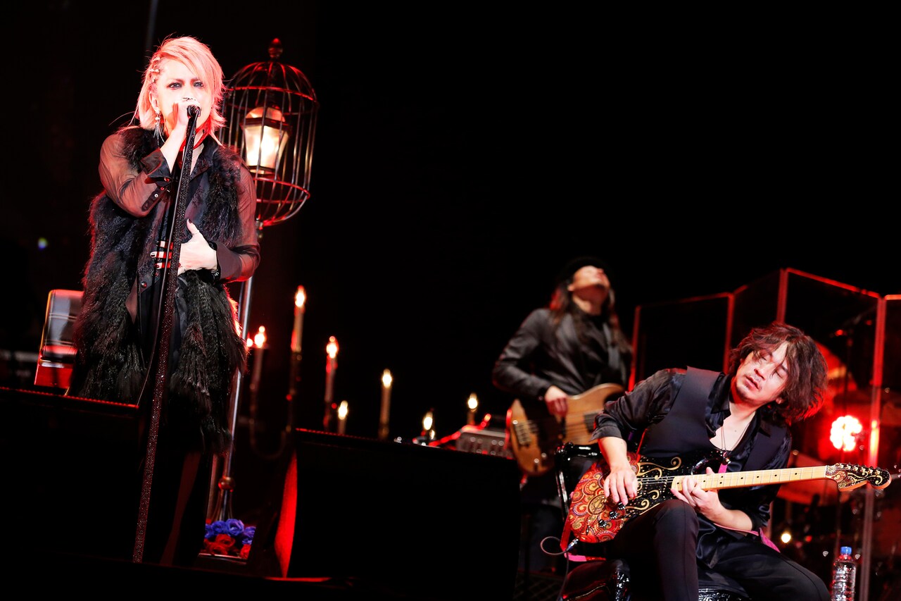 HYDE、幕張「黒ミサ」で18曲熱唱「来年もみんなを楽しませる」（ライブ