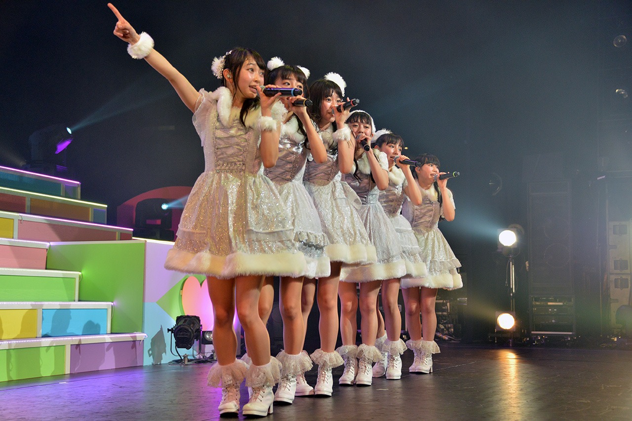ときめき▽宣伝部「ときめき▽宣伝部のどきどき▽クリスマスパーティーvol.3」東京・日本青年館ホール公演の様子。