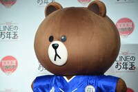 木村拓哉登壇「LINEのお年玉つき年賀スタンプ CM発表会」に登場したブラウン。