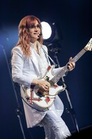 高見沢俊彦（photo by HAJIME KAMIIISAKA）