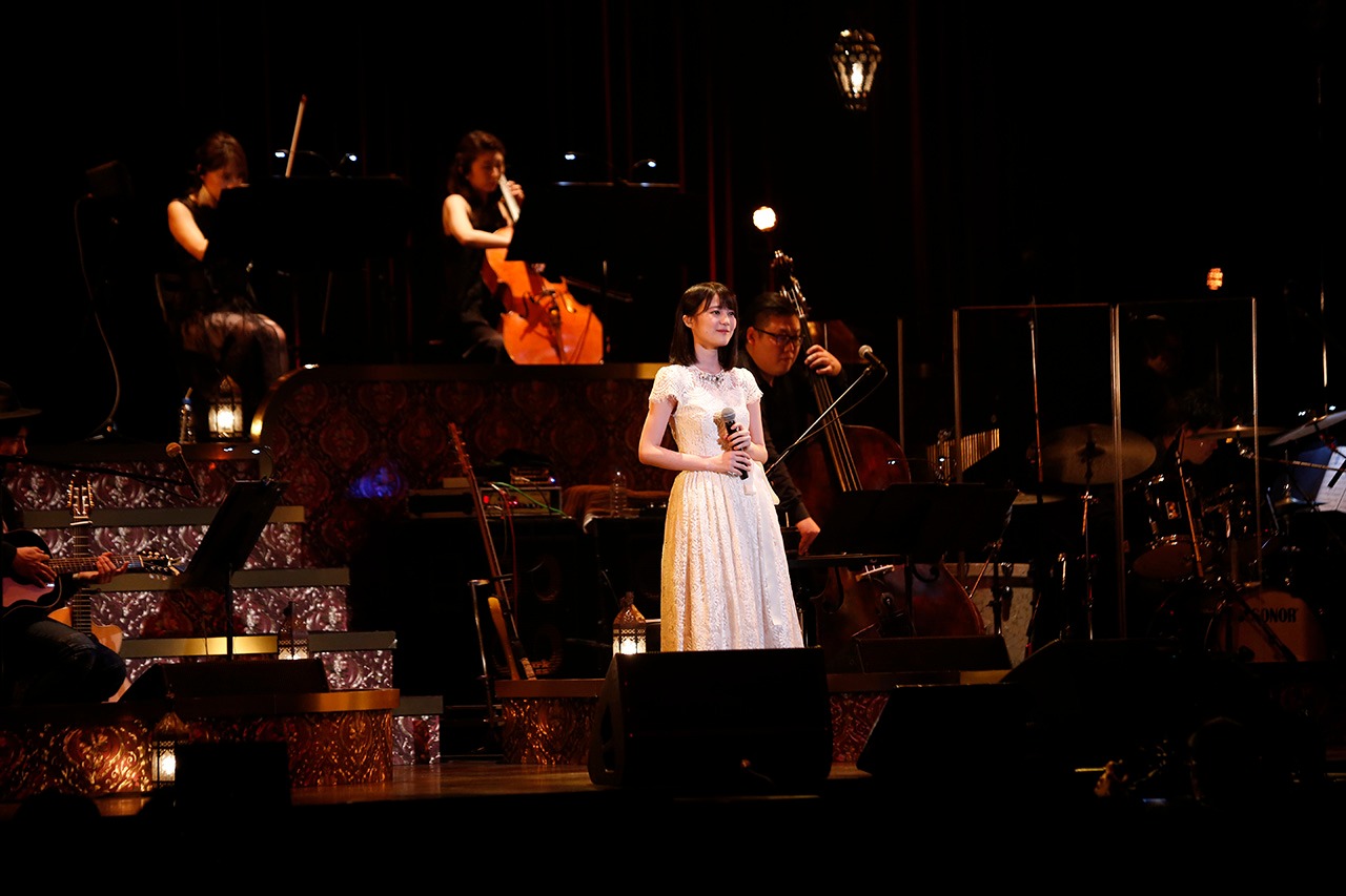 生田絵梨花「MTV Unplugged: Erika Ikuta from Nogizaka46」の様子。（写真提供：MTV）