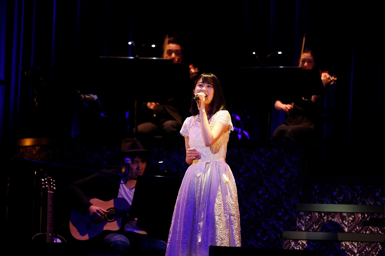 生田絵梨花「MTV Unplugged: Erika Ikuta from Nogizaka46」の様子。（写真提供：MTV）