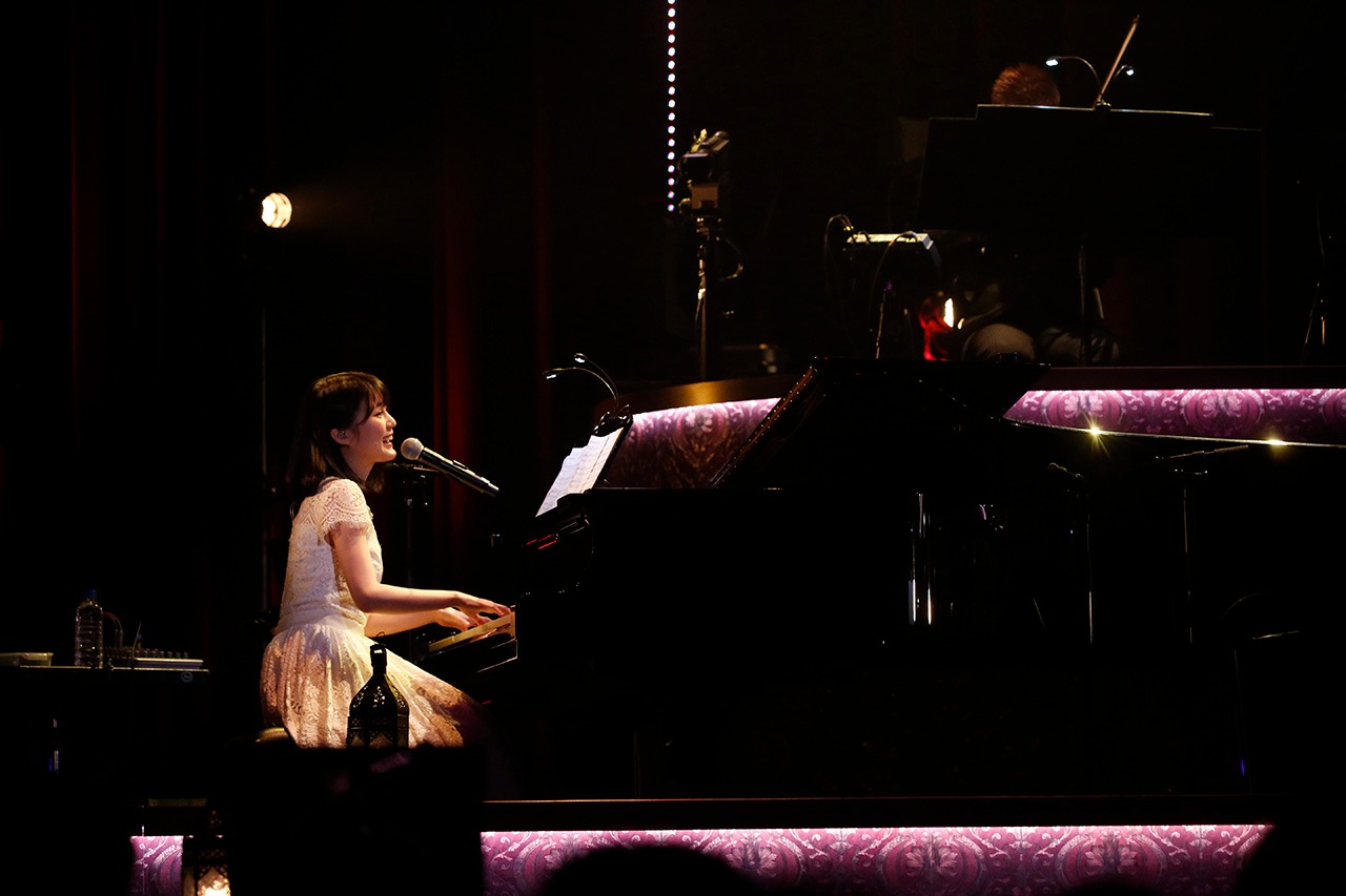 生田絵梨花「MTV Unplugged: Erika Ikuta from Nogizaka46」の様子。（写真提供：MTV）