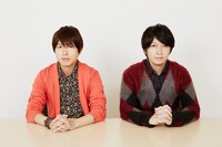 左から神谷浩史、小野大輔。