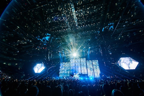 「LUNA SEA The Holy Night 2017」12月24日公演の様子。（写真提供：LUNA SEA Inc.）