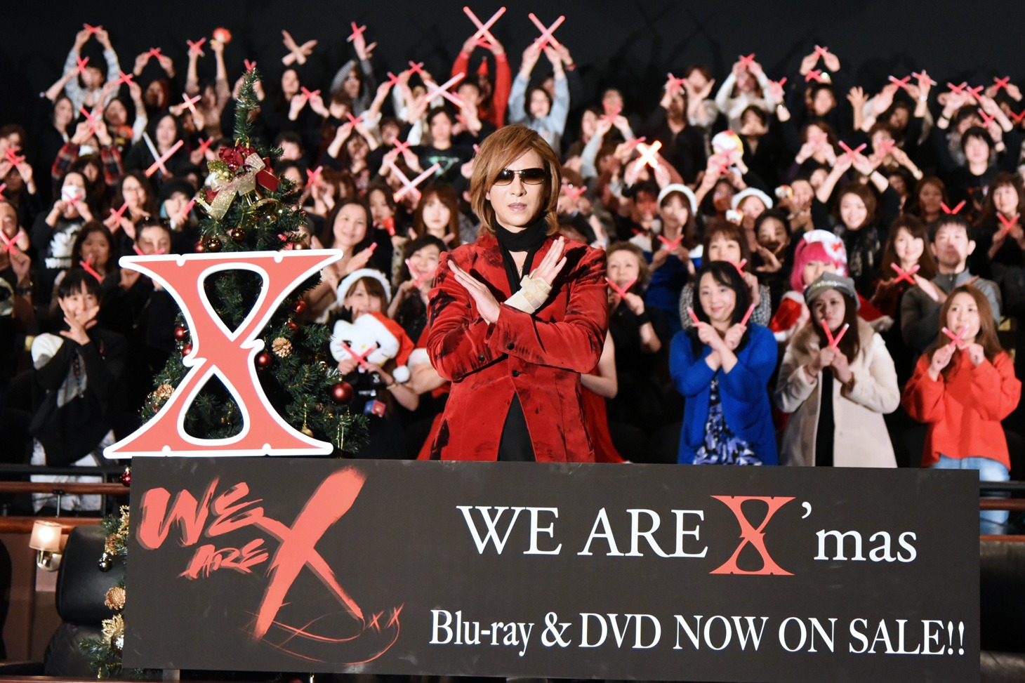YOSHIKI（X JAPAN）とファン。