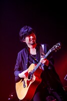 吉田結威（G, Vo）（撮影：日吉"JP”純平）