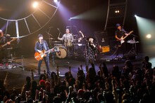 吉田山田「吉田山田ツアー2017」最終公演の様子。（撮影：日吉"JP”純平）