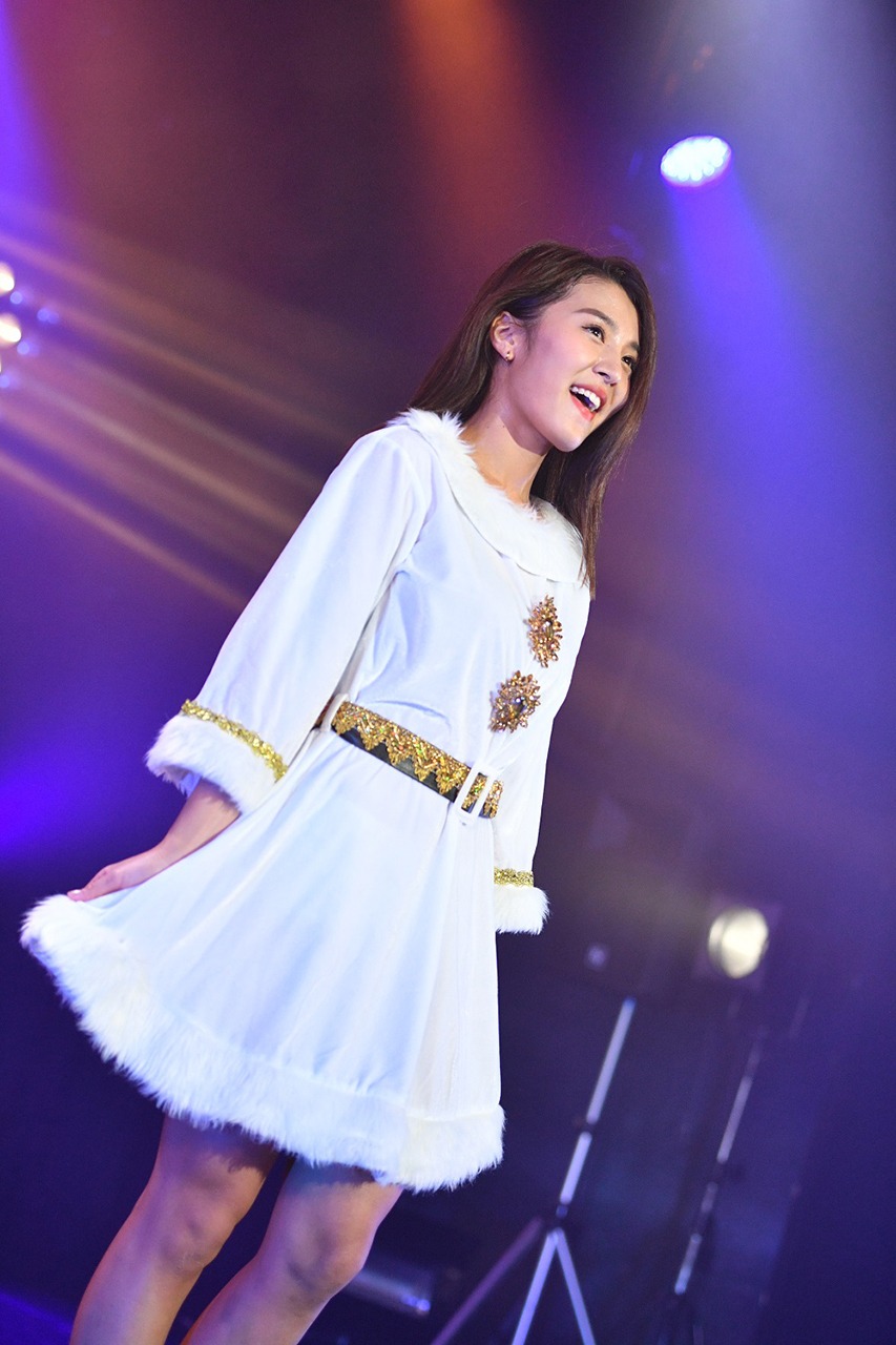 高嶋菜七（写真提供：EPICレコードジャパン）