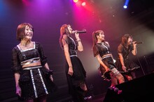 DEAR KISS「DEAREST DREAM 2ndツアー」東京・ヤマハ銀座スタジオ公演の様子。