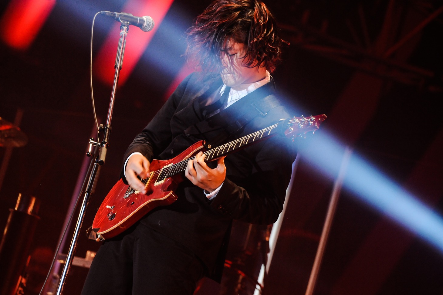 Teru（G）（Photo by MASANORI  FUJIKAWA）