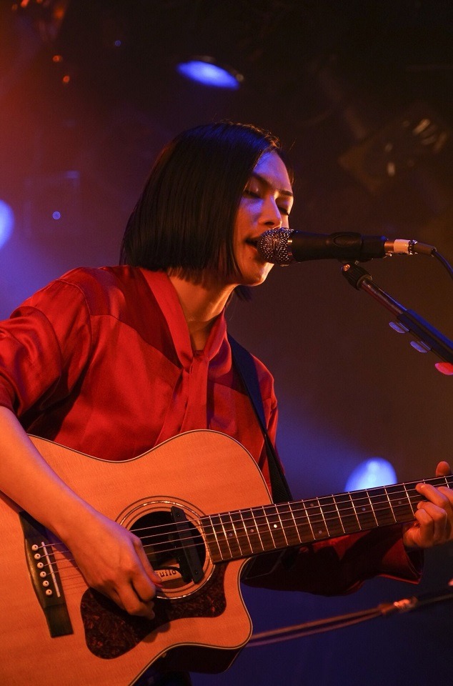 yui（Vo, G）（photo by oyaming）