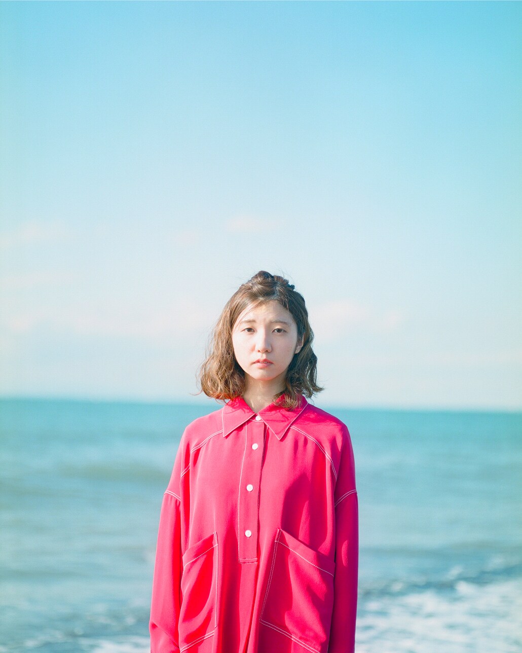 高井息吹×枝優花、秘密を打ち明ける瞬間描く「今日の秘密」MV