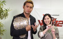 オカダ・カズチカと松井珠理奈（SKE48）。