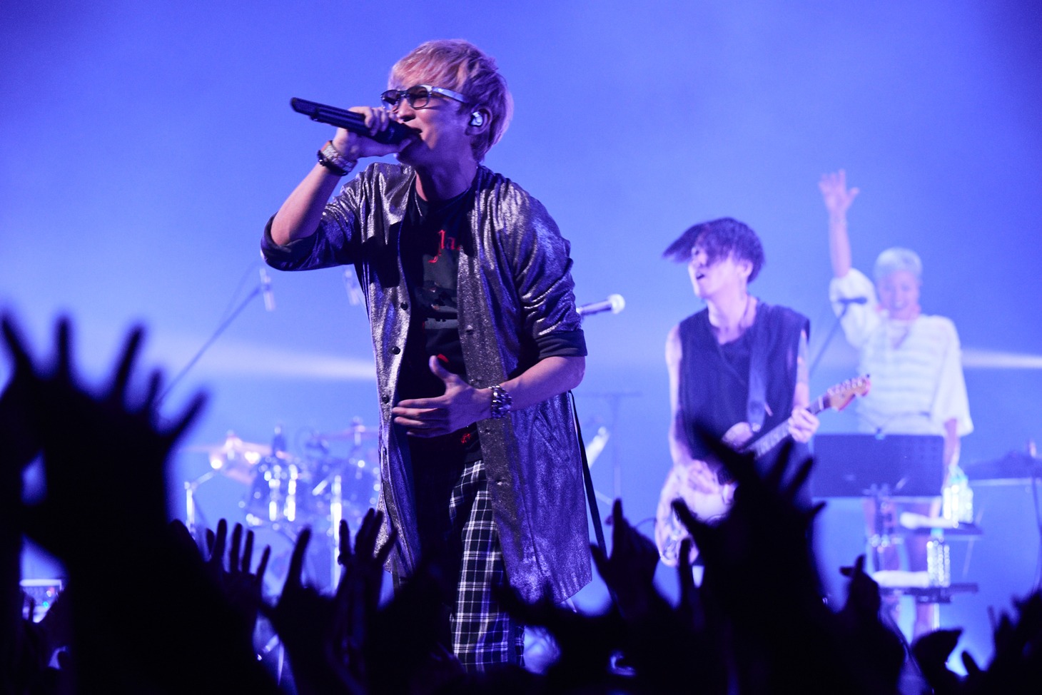 「20th Anniversary Special "Suga Shikao Asia Circuit"」東京・EX THEATER ROPPONGIの様子。（Photo by Mari Amita）