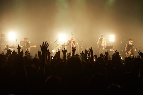 「20th Anniversary Special "Suga Shikao Asia Circuit"」東京・EX THEATER ROPPONGIの様子。（Photo by Mari Amita）