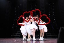 「9nine ワンマンライブ  2017 -Quattro Formaggi-」の様子。（写真提供：レプロエンタテインメント）