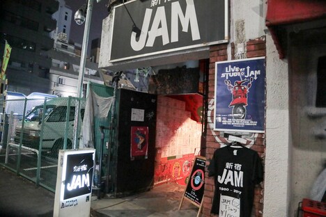 東京・新宿JAM外観。（撮影：柴田恵理）