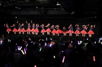 新曲「無意識の色」を初披露するSKE48。（写真提供：avex）