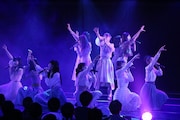 「反射的スルー」を初披露するラブクレッシェンド。(写真提供:avex)