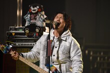 リハーサル中のKENTA（Vo, B / WANIMA）。