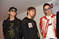 左から岩田剛典、NAOTO、登坂広臣。