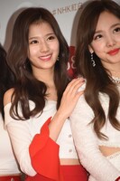 左からサナ、ナヨン。