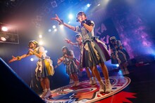 ばってん少女隊「年末だよ、渡辺通り大会～2日間BEATば刻んでもよかよかよかSTATION～ ＜IDOL PRESURE.ライブ、やりにきました＞」の様子。（撮影：濱本英介）