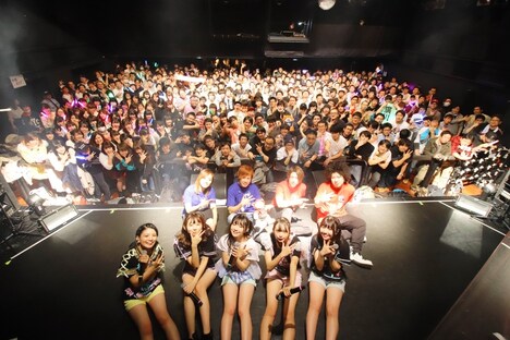 「わーしっぷ大感謝祭2017～NEKONOTE借りちゃいました～」の様子。（写真提供：エイベックス）