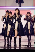 松井珠理奈（右から2人目 / SKE48）