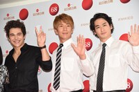 左からオースティン・マホーン、ブリリアン。