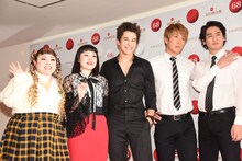 左から渡辺直美、ブルゾンちえみ、オースティン・マホーン、ブリリアン。