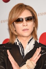 YOSHIKI（Dr, Piano）