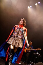 のん（写真提供：MICE ENTERTAINENT INC.）