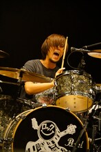 木内泰史（Dr, Cho / サンボマスター）（写真提供：MICE ENTERTAINENT INC.）