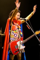 のん（写真提供：MICE ENTERTAINENT INC.）