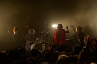 のん（写真提供：MICE ENTERTAINENT INC.）