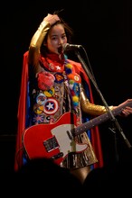 のん（写真提供：MICE ENTERTAINENT INC.）