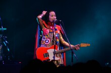 のん（写真提供：MICE ENTERTAINENT INC.）