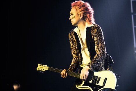 今井寿（G）（撮影：田中聖太郎写真事務所）