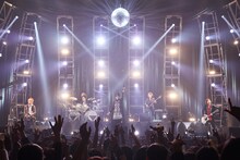 BUCK-TICK「THE DAY IN QUESTION 2017」東京・日本武道館の様子。（撮影：田中聖太郎写真事務所）