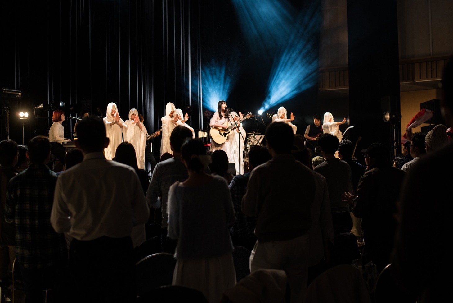 中村千尋のライブの様子。（撮影：鈴木美香）